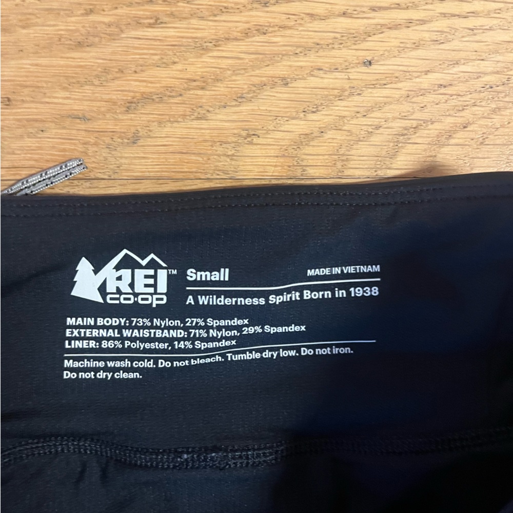 REI Black Women’s Athletic Running Shorts - Picture 2 of 4